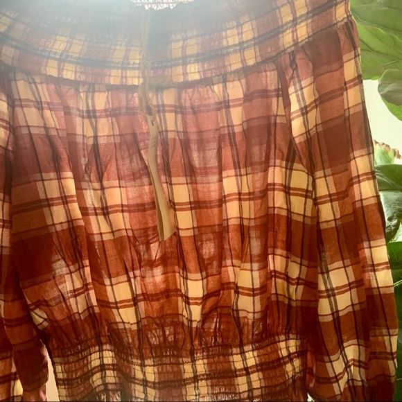 Off shoulder plaid blouse - Picture 4 of 5